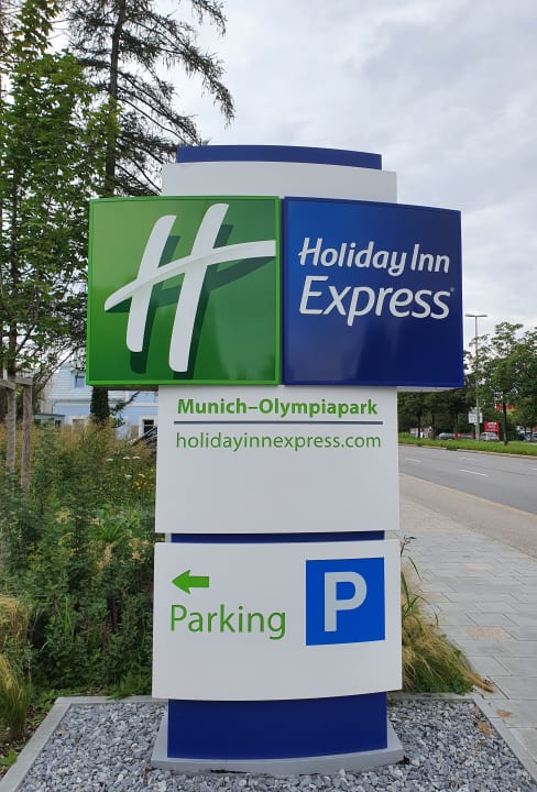 Außenansicht Holiday Inn Express Munich - Olympiapark