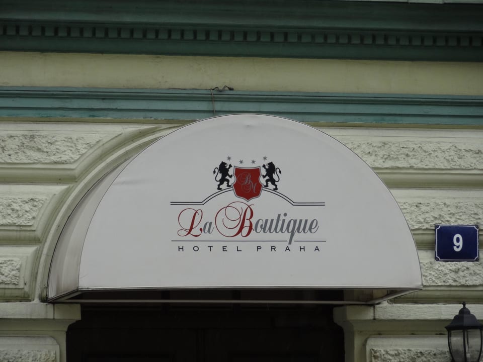 Eingang Hotel La Boutique