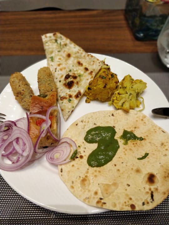 Gastro Ramada by Wyndham Gandhidham Shinay