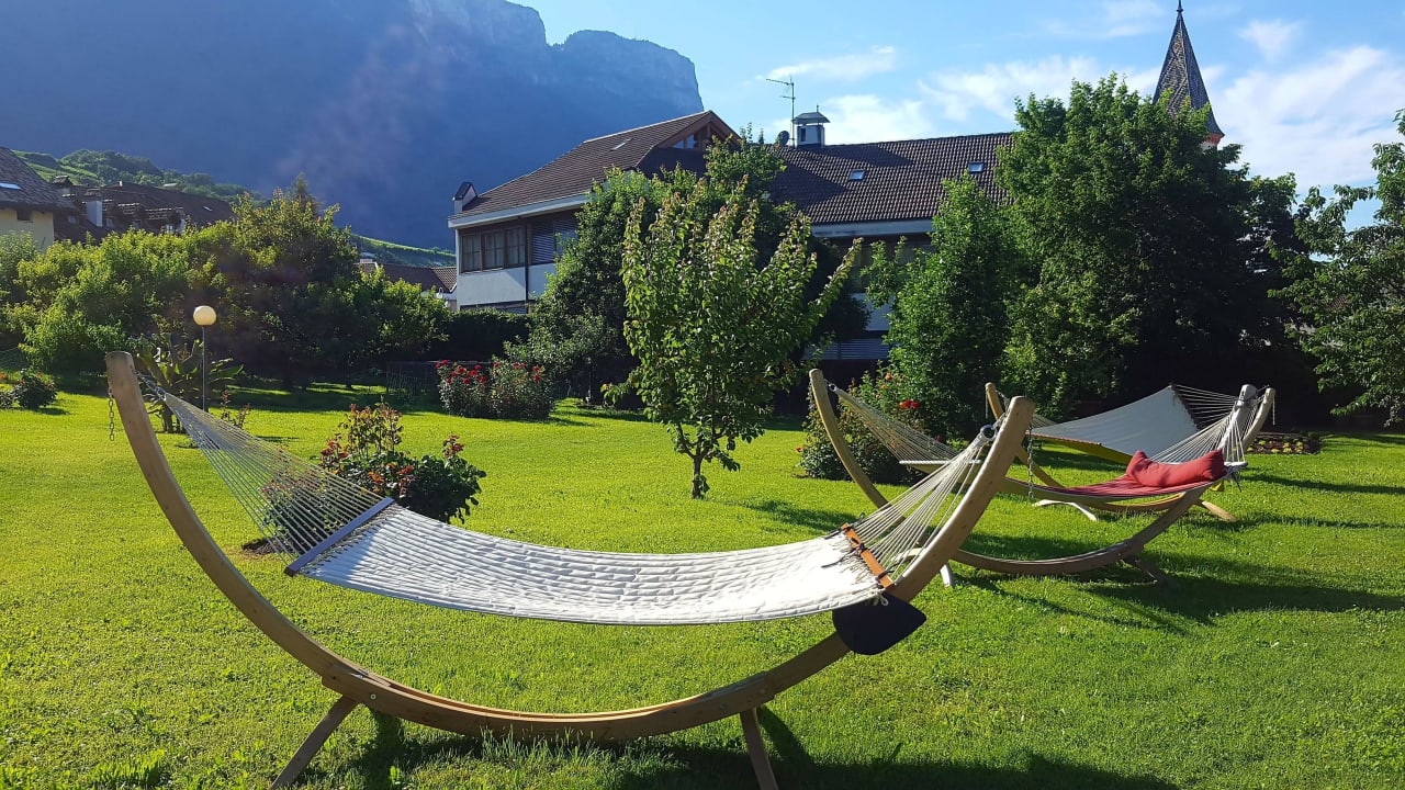 "Traumhafter Garten zum Relaxen" Blumenhotel Ansitz