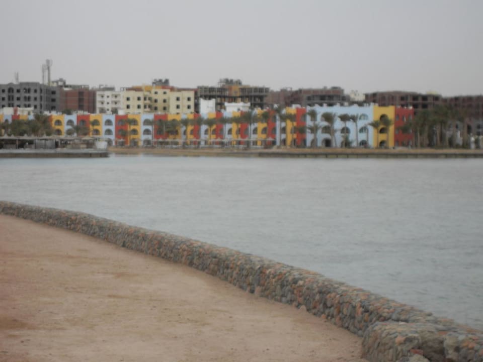 Blick von der Marina Richtung Lagune A Arabia Azur Resort