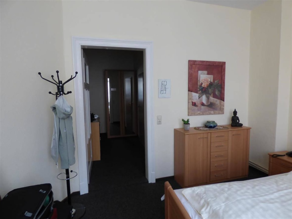 Zweckmäßig eingerichtet City Hotel Garni