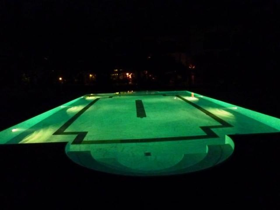 Bei Nacht Weingut Klosterhof Garni-Hotel