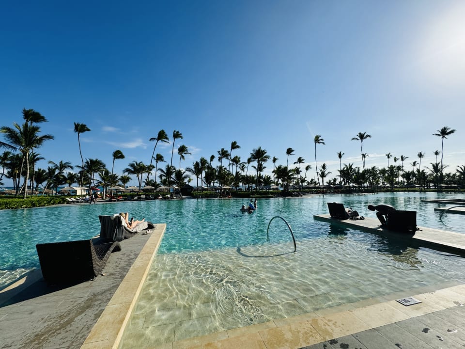 Pool Lopesan Costa Bávaro Resort, Spa & Casino