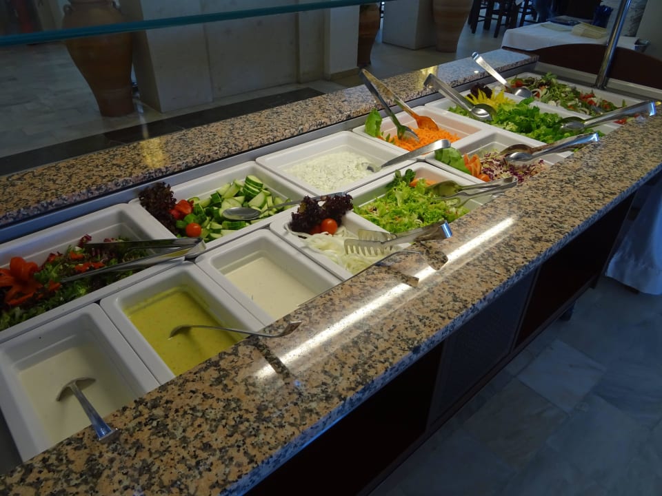 Buffet Alexander Beach Hotel & Village Resort