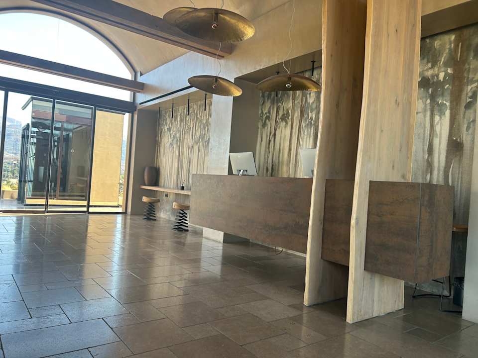 Lobby Acro Suites A Wellbeing Resort