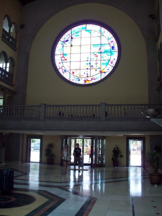 Riesiges Fenster in der Lobby R2 Rio Calma Hotel & Spa & Conference