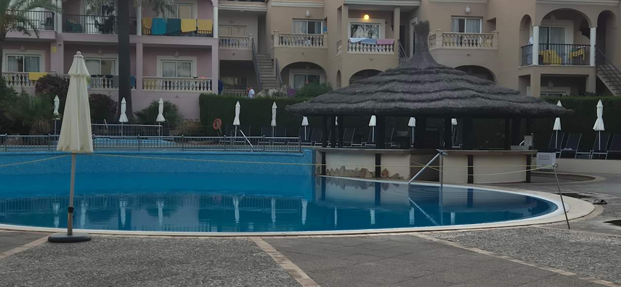 Pool R2 Lago Playa Park