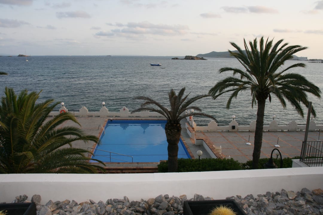 Blick zum Pool BG Hotel Nautico Ebeso