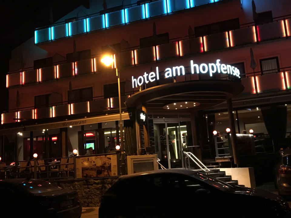 Außenansicht Hotel am Hopfensee