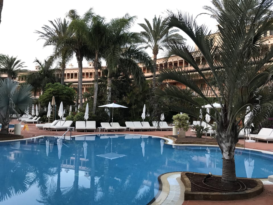 Pool Secrets Bahia Real Resort & SPA