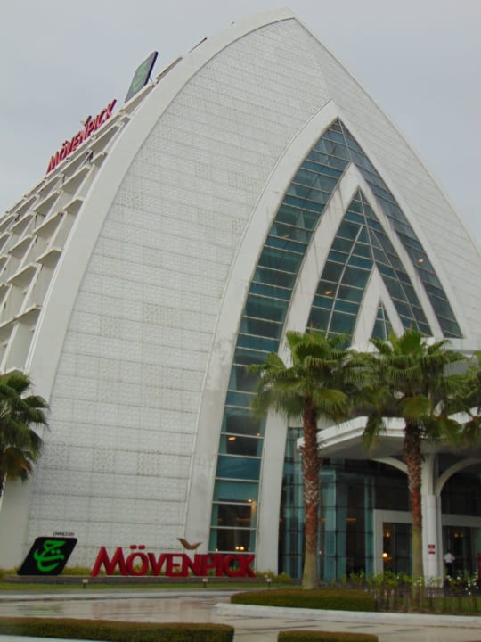 Außenansicht Movenpick Hotel & Convention Centre KLIA