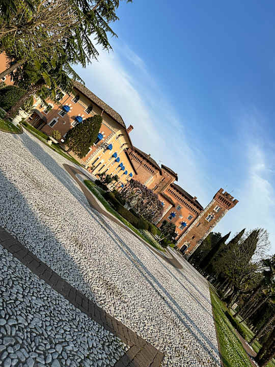 Außenansicht Castello Di Spessa Resort