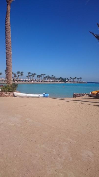 Schöner Strand  Arabia Azur Resort