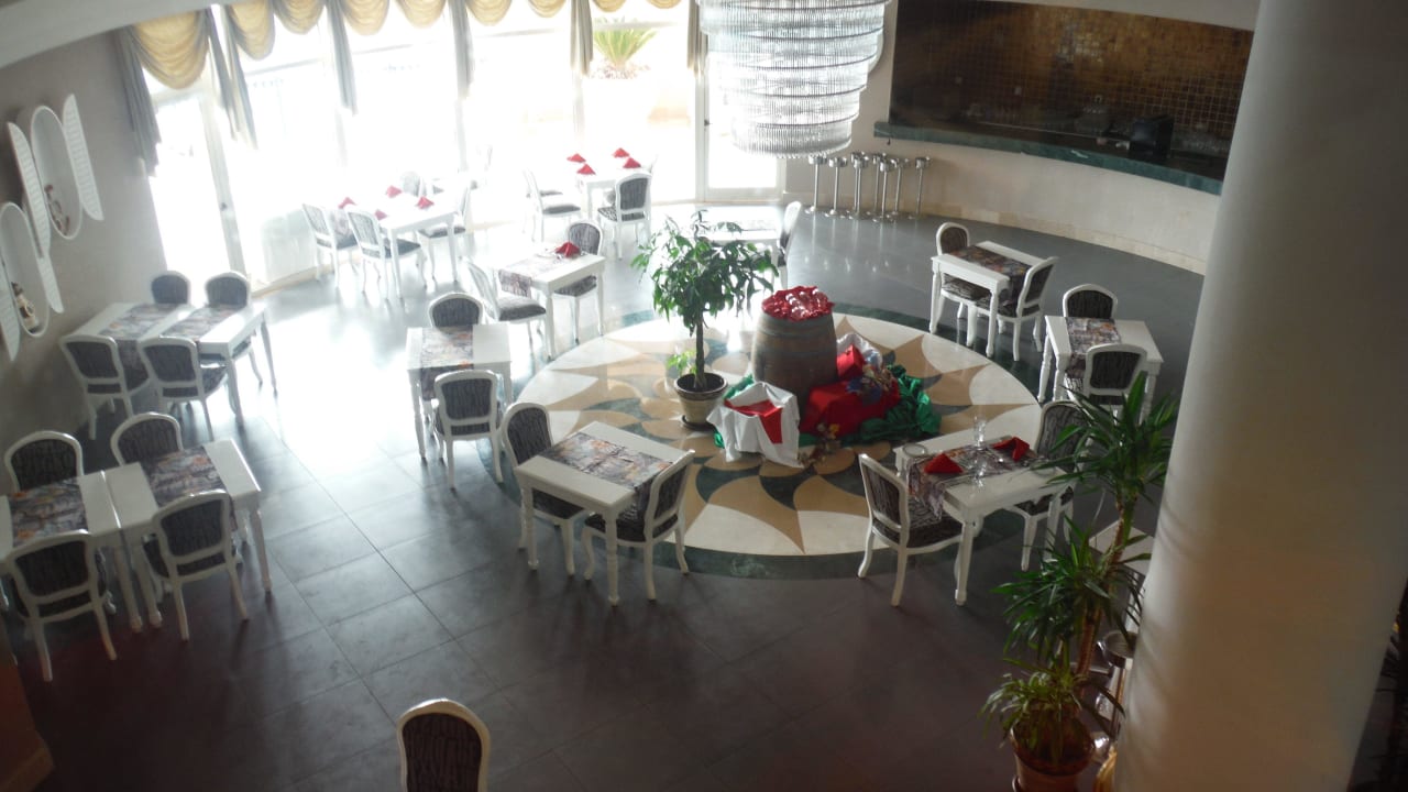 Eines der à la carte Restaurants Crystal Sunset Pearl Collection