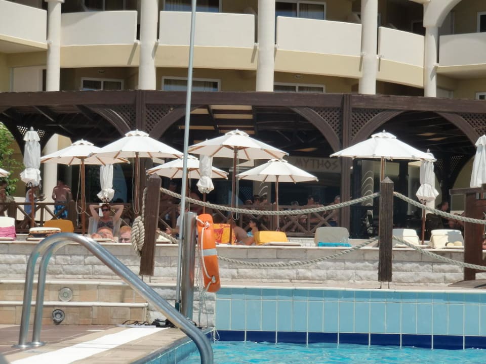 Poolbar Mythos Hotel Kalithea Mare Palace
