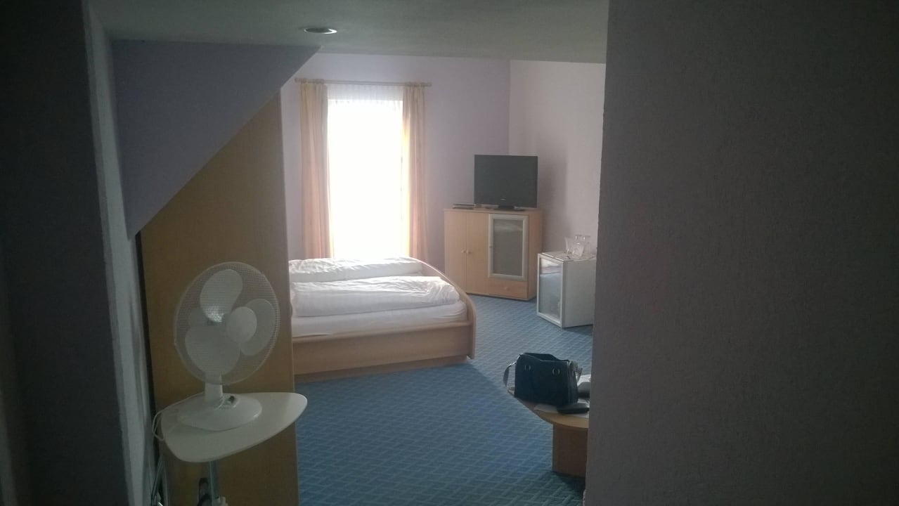 Mit Ausgang zum Balkon Hotel Christine