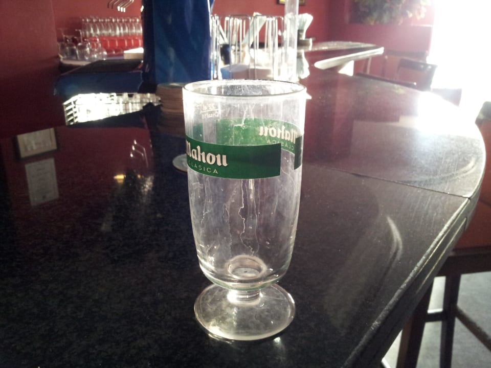 Noch ein frischgespültes Glas BLUESEA Lagos de Cesar