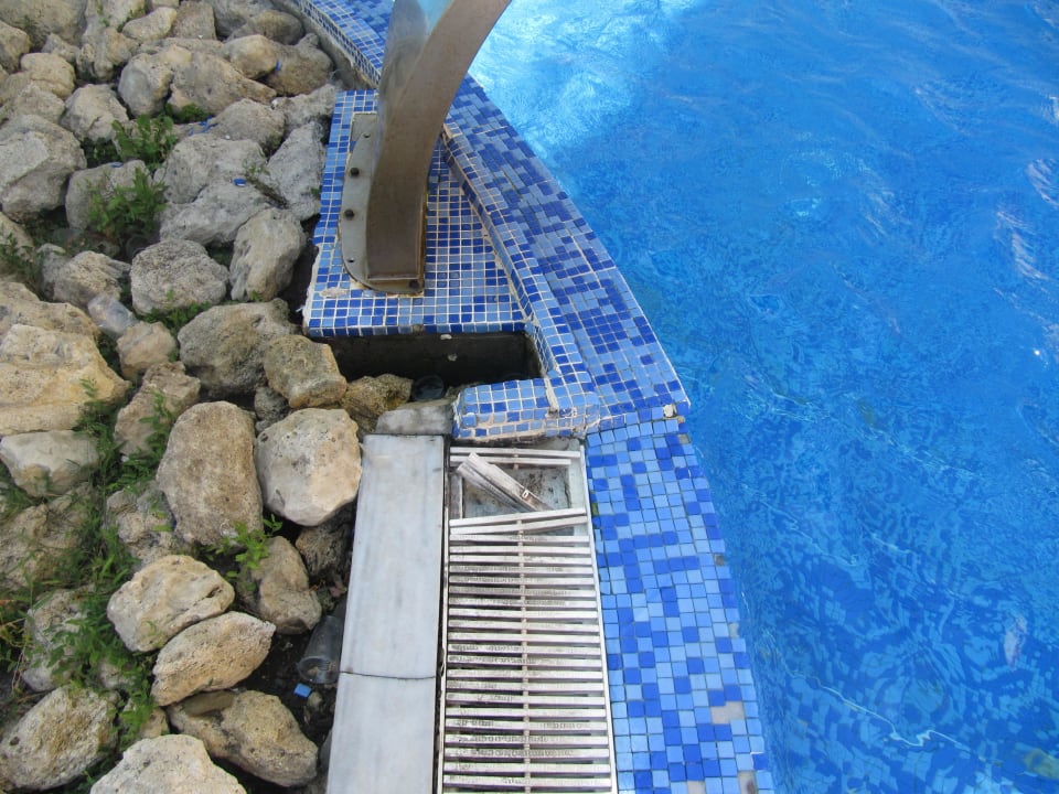 Pool Imperial Palace Hotel