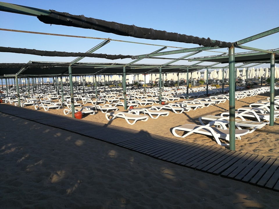 Strand Side Breeze Hotel