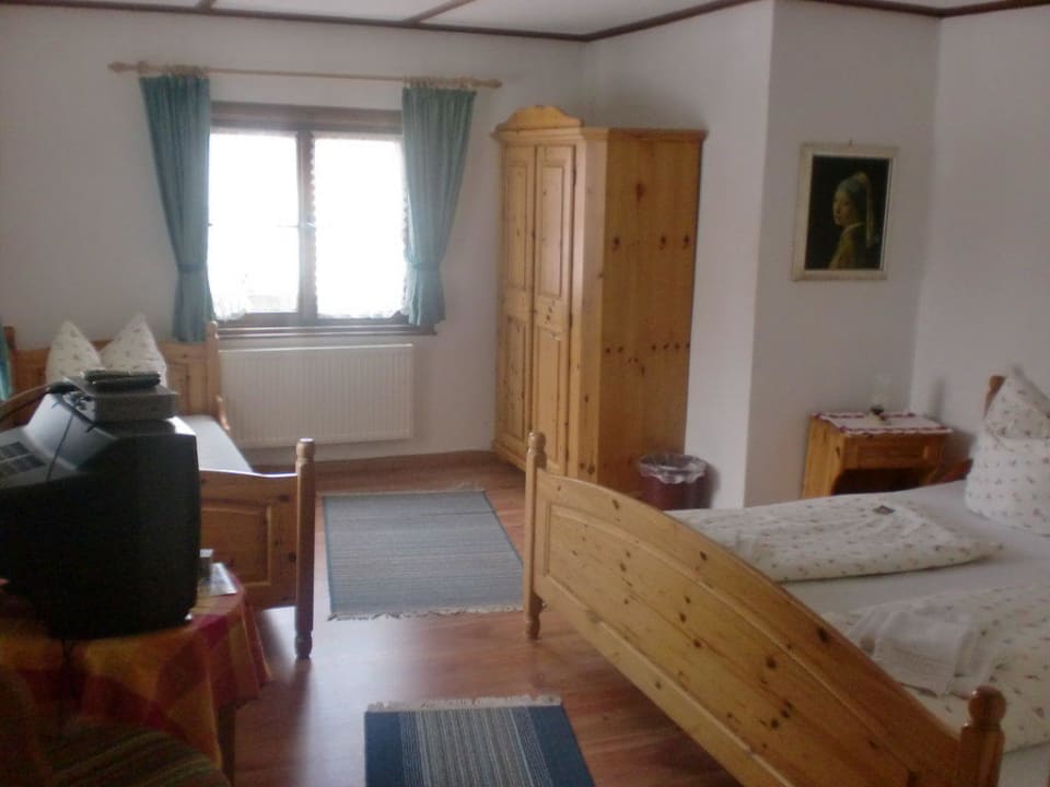 Dreibettzimmer Landgasthof Zum Brückenwirt
