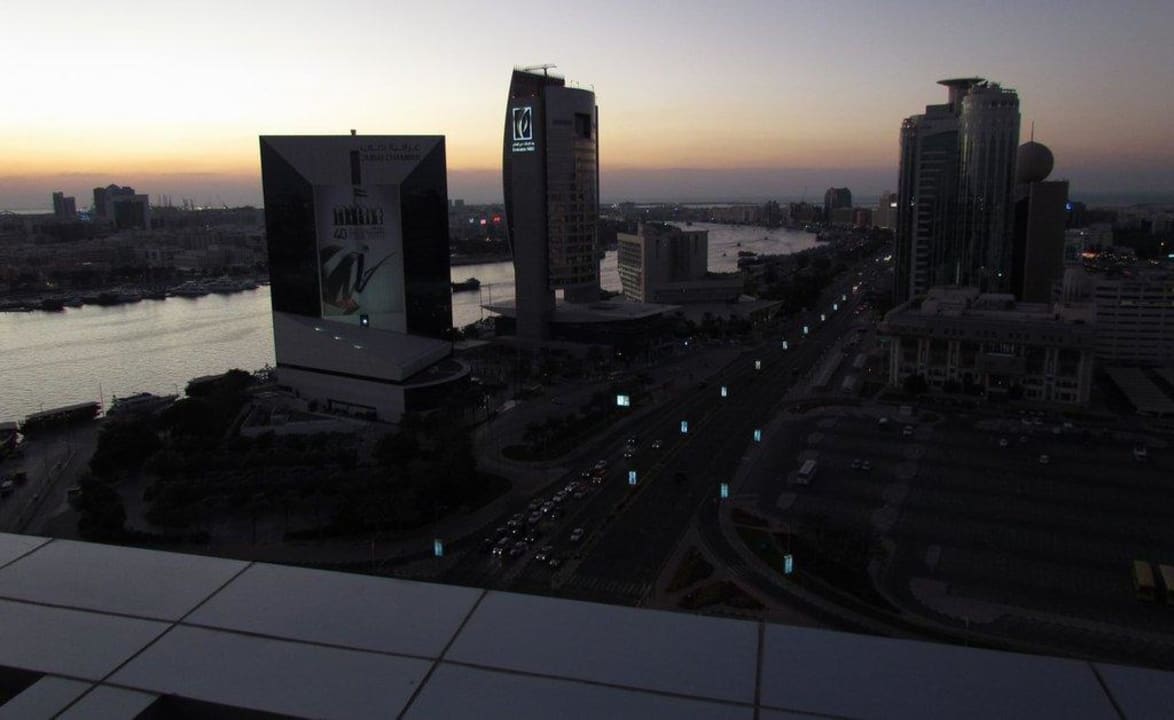 Creek Golden Sands Hotel Creek