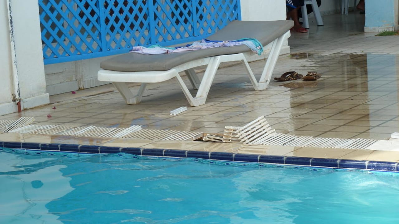 Słynny zadbany basen Hotel Le Khalife