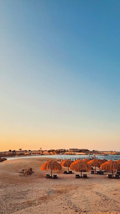 Strand Sentido Naga Bay