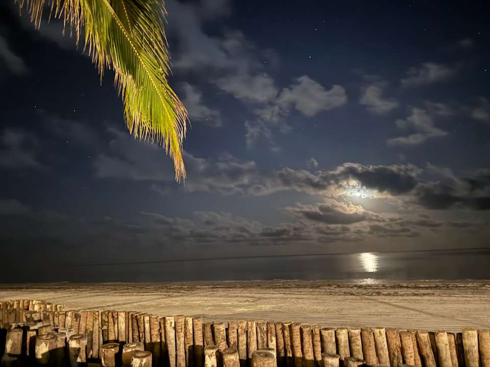 Strand Sultan Sands Island Resort & Spa