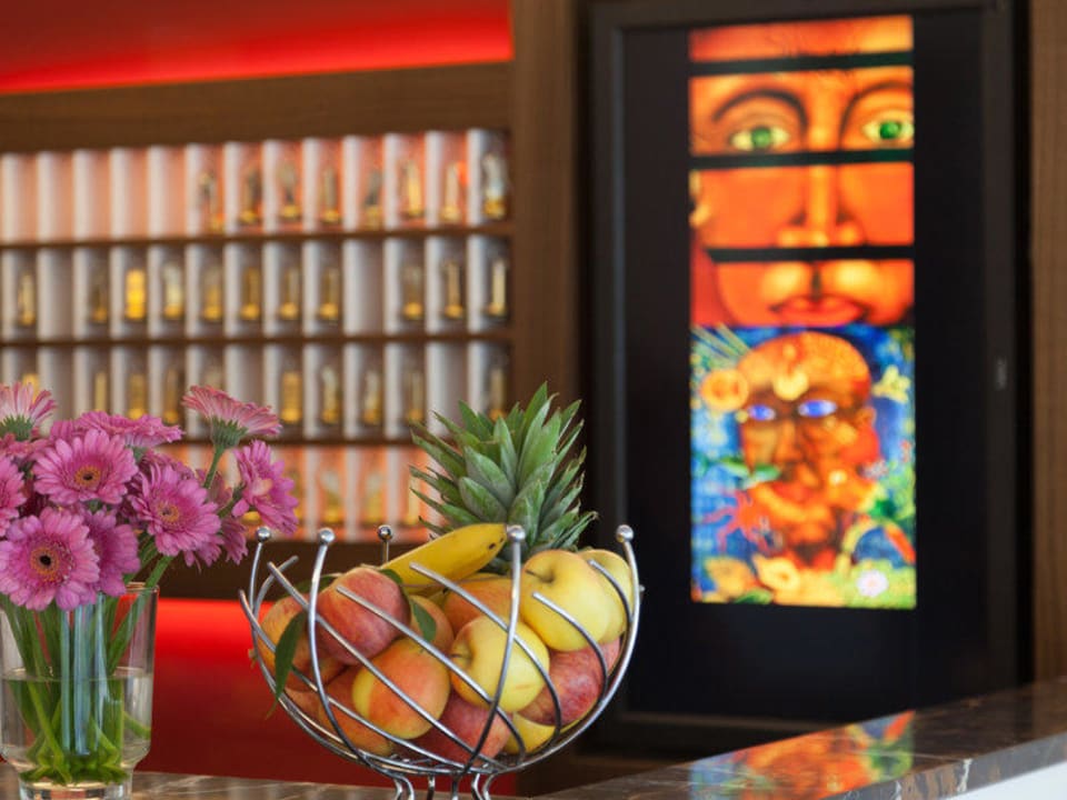 Kunst an der Rezeption carathotel München City