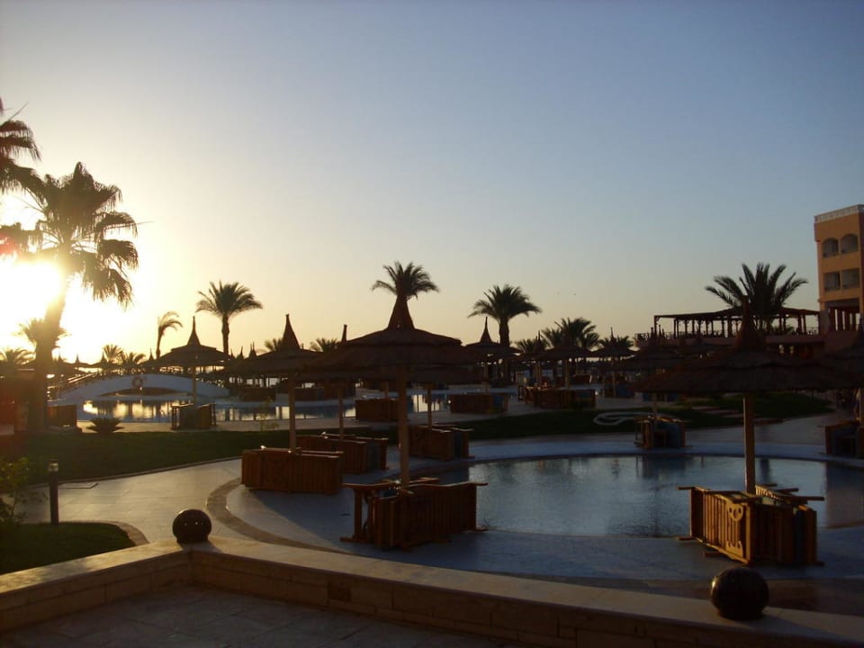Рассвет Beach Albatros Resort