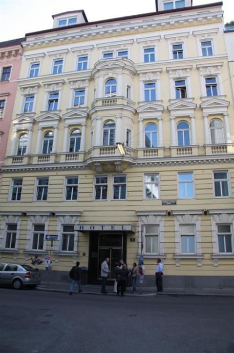 Straßenansicht Hotel Der Wilhelmshof