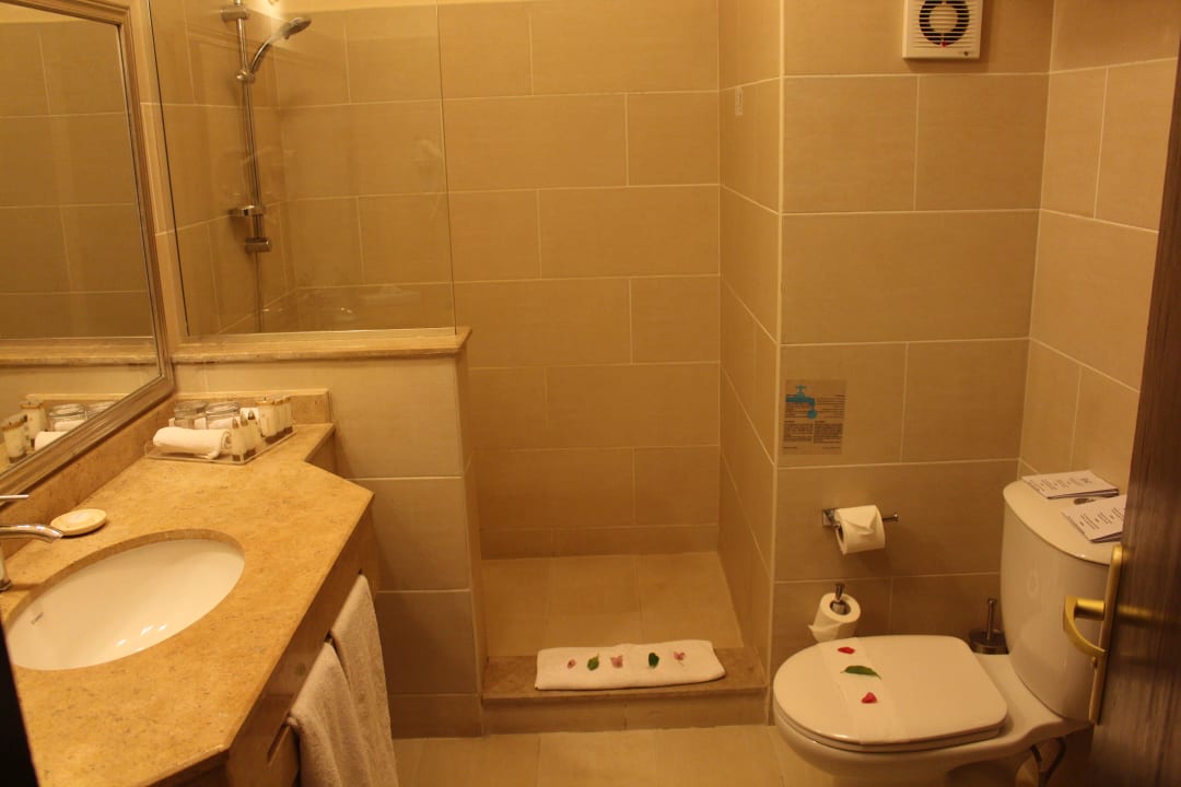 Sanitärbereich Steigenberger Coraya Beach - Adults only