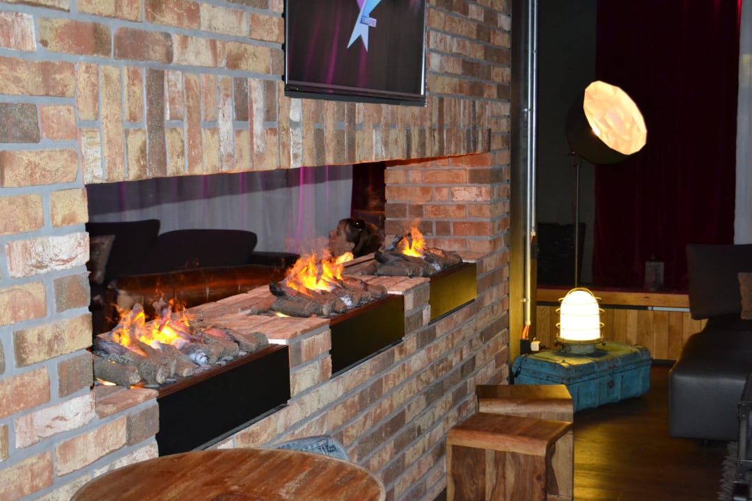 Kaminn  Hotel PULSE8