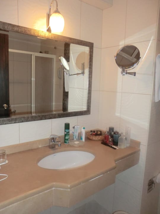 Sauber aber der seitliche Meerblick fehlte Aydinbey Kings Palace & Spa