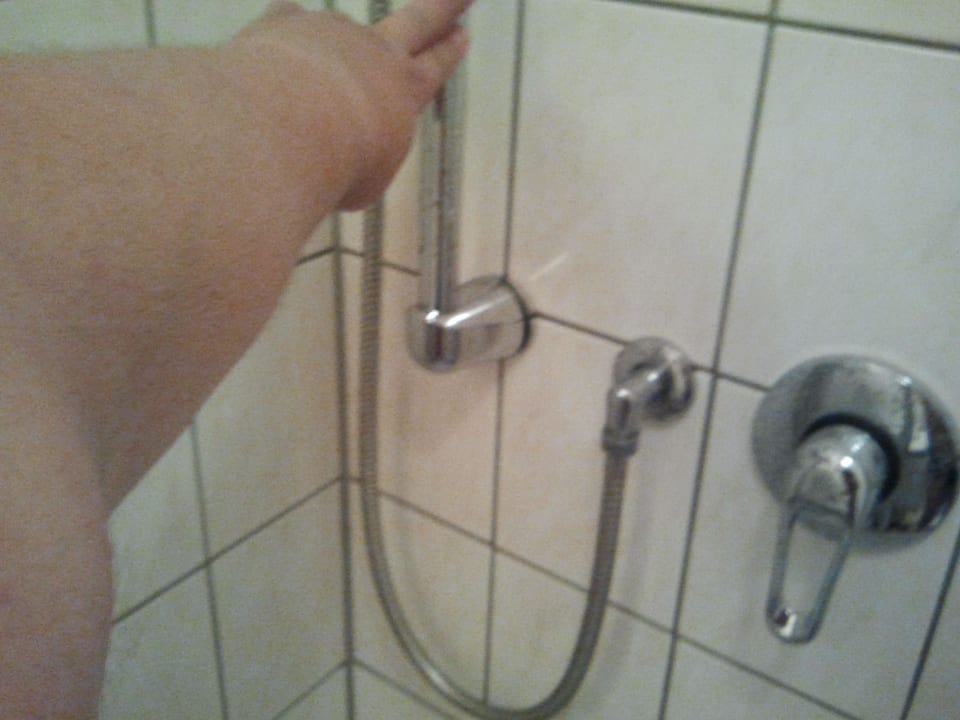 Alles lose und wackelt Hotel am Hubertus