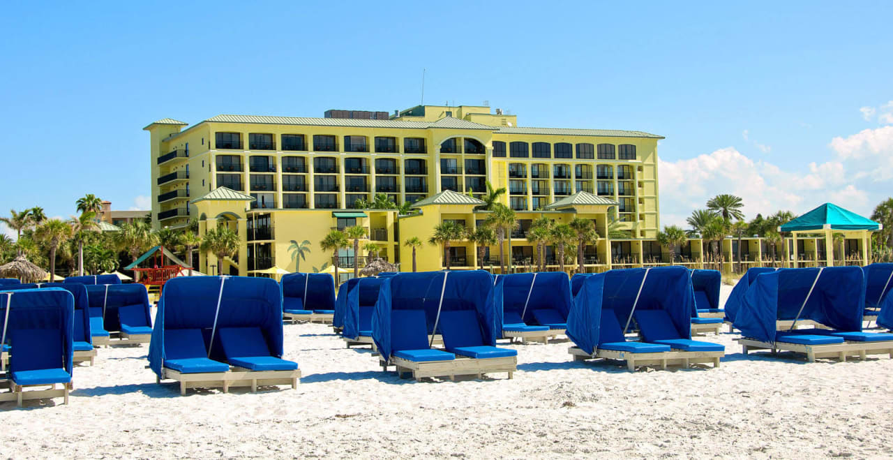 Beach Cabanas & Hotel Sirata Beach Resort