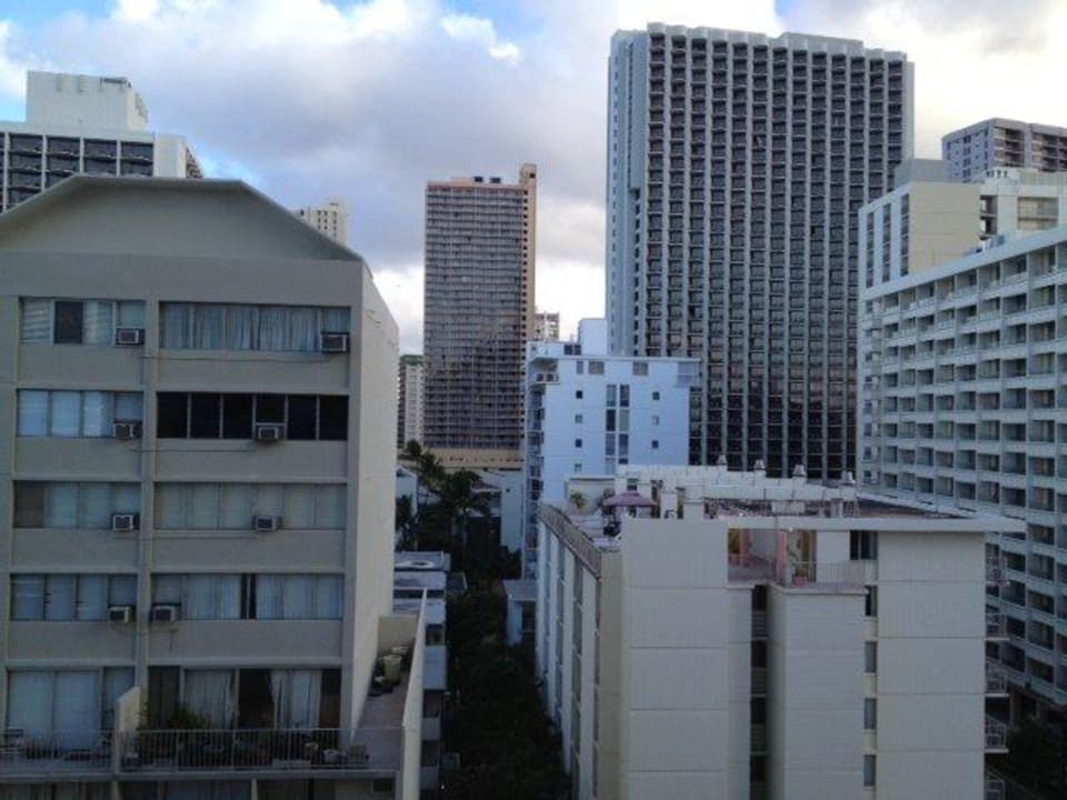 Ausblick aus dem 7. Stock auf Stadt Hotel Queen Kapiolani