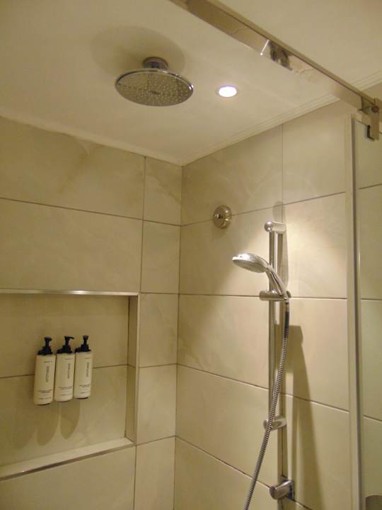 Zimmer Crowne Plaza Nairobi Airport