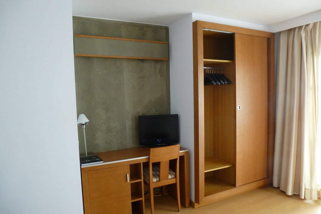 Zimmer 209 mit Schrank Nr. 1 Hotel Garbi Ibiza & Spa