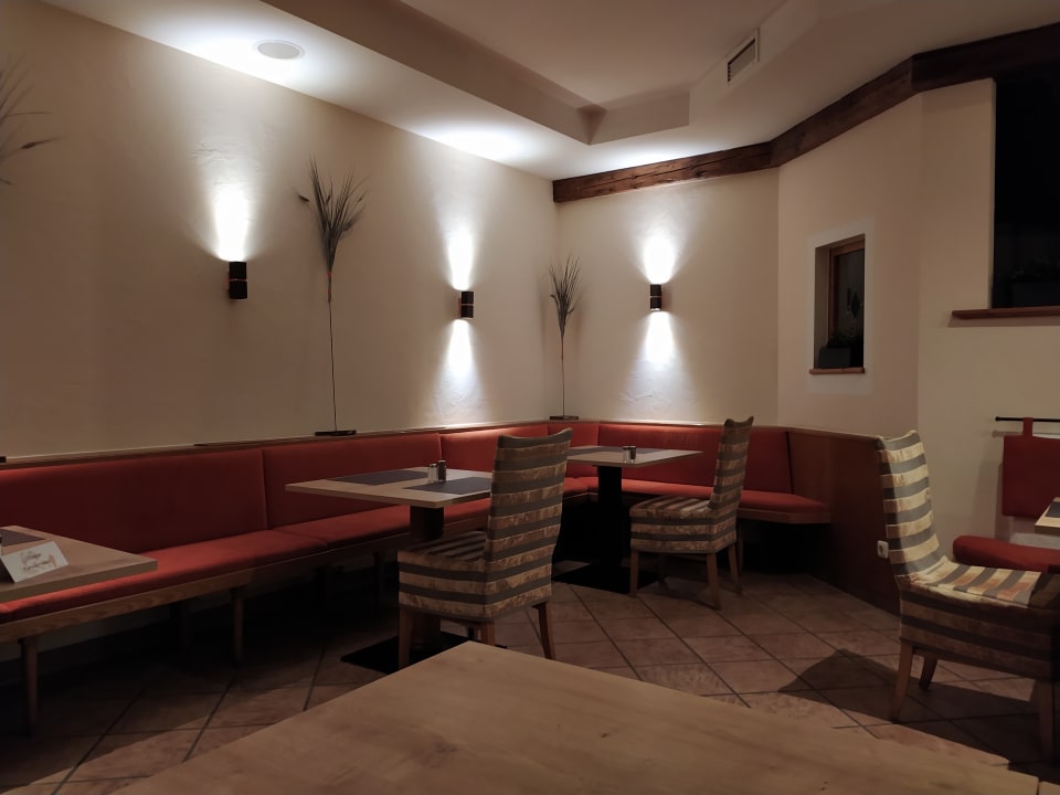 Gastro Hotel Albizia