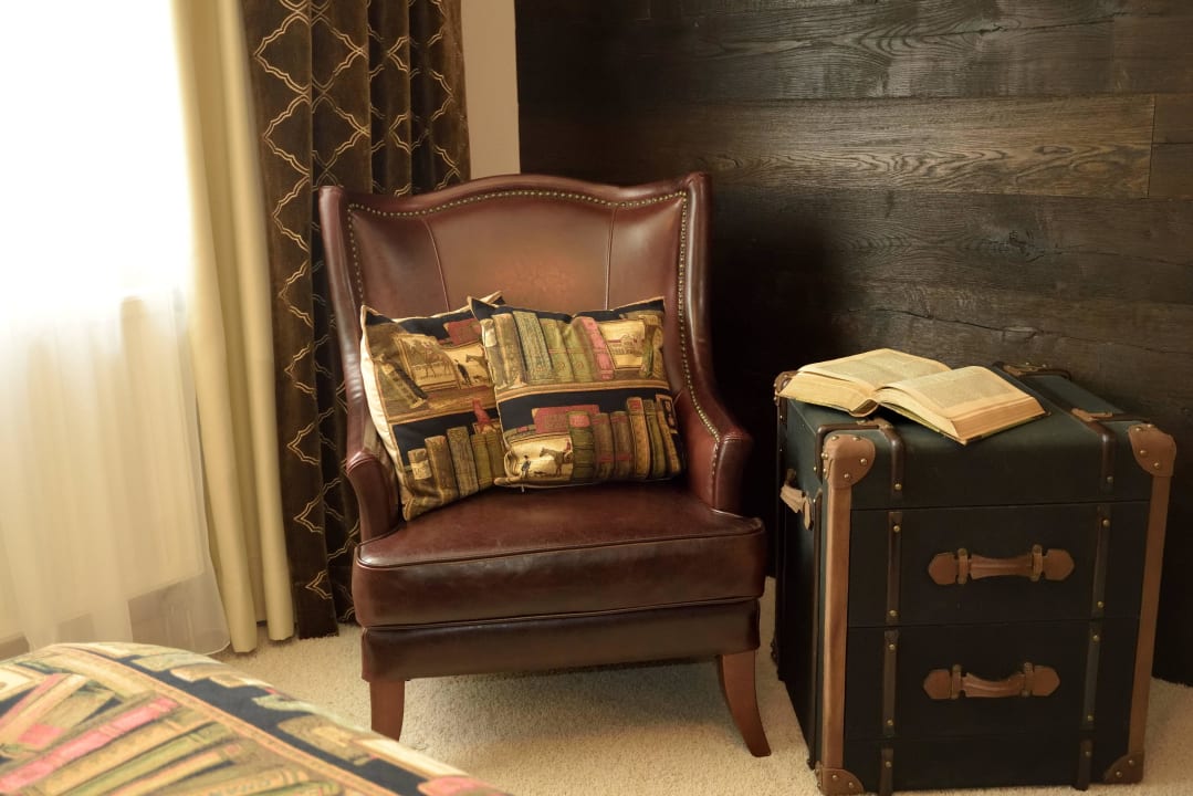 First-Business Kategorie - Themenzimmer Philosoph BLOCK Hotel & Living