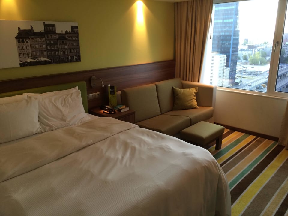 Pokój z kanapą (najlepszy oferowany) Hampton by Hilton Warsaw City Centre