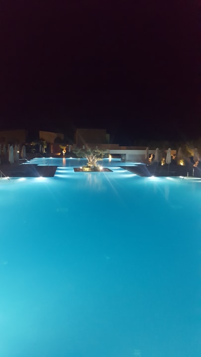 Pool Amada Colossos Resort