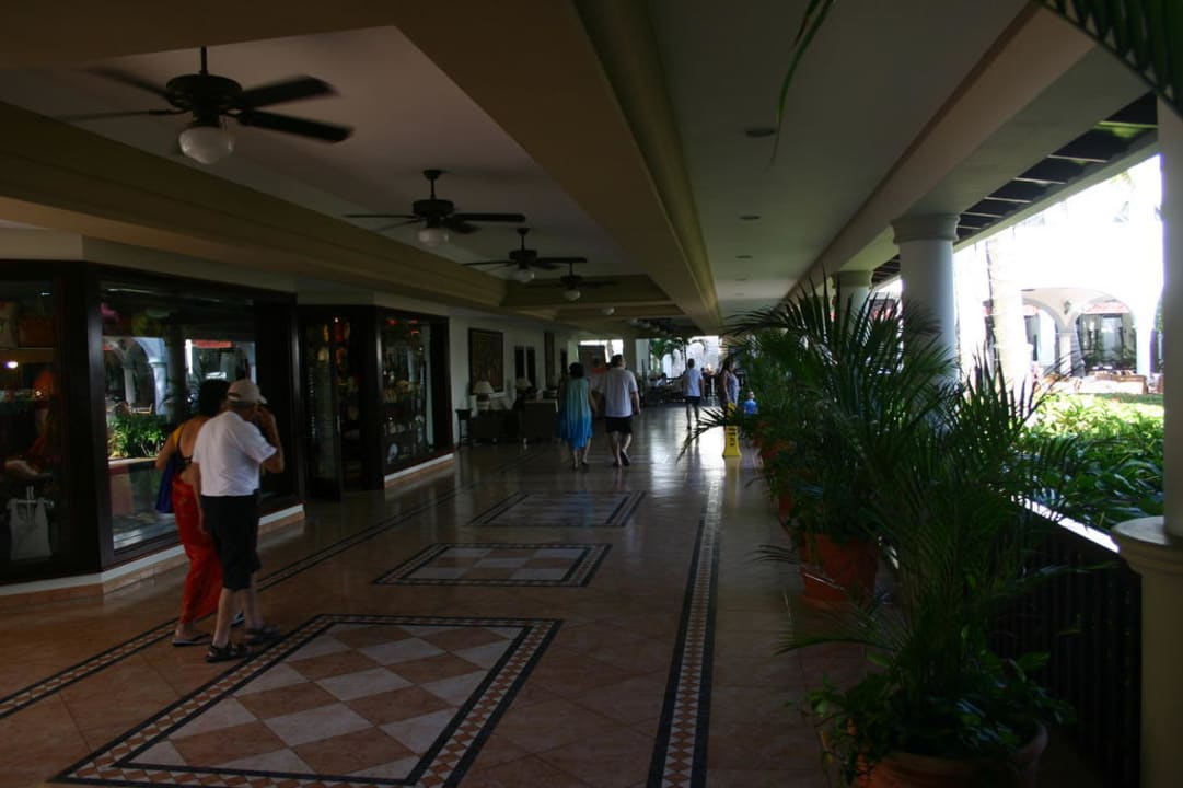 Geschäfte im Hotel Hotel Riu Bambu