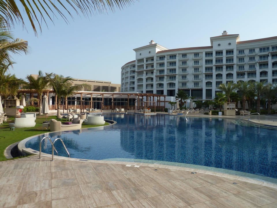 Hauptpool Waldorf Astoria Dubai Palm Jumeirah