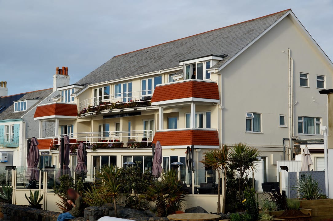 Vorderansicht Hotel Cobo Bay Hotel Cobo Bay