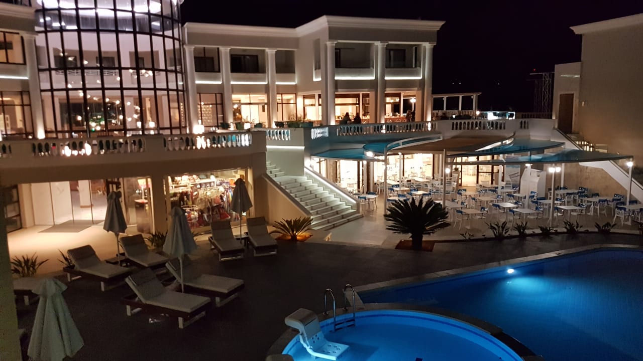 Pool Mythos Palace Resort & Spa
