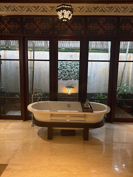 Zimmer Dwaraka The Royal Villas