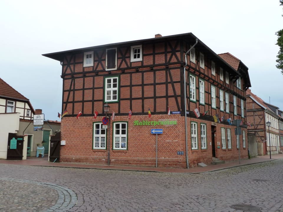 Die  Unterkunft mit Eingang Radlerpension Dömitz